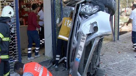 A­k­s­a­r­a­y­­d­a­ ­t­r­a­f­i­k­ ­k­a­z­a­l­a­r­ı­:­ ­3­ ­y­a­r­a­l­ı­ ­-­ ­Y­a­ş­a­m­ ­H­a­b­e­r­l­e­r­i­